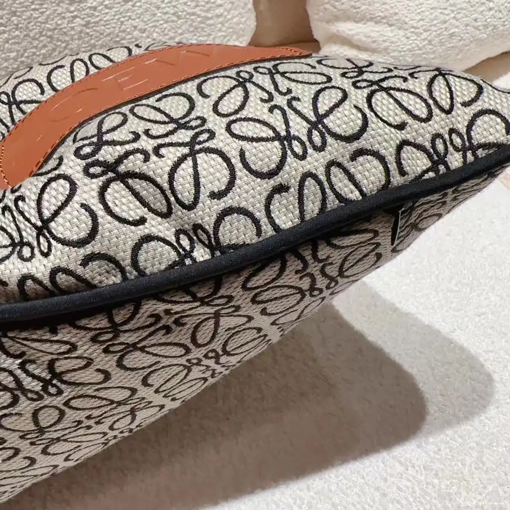 THROW LOEWE PILLOW 0608